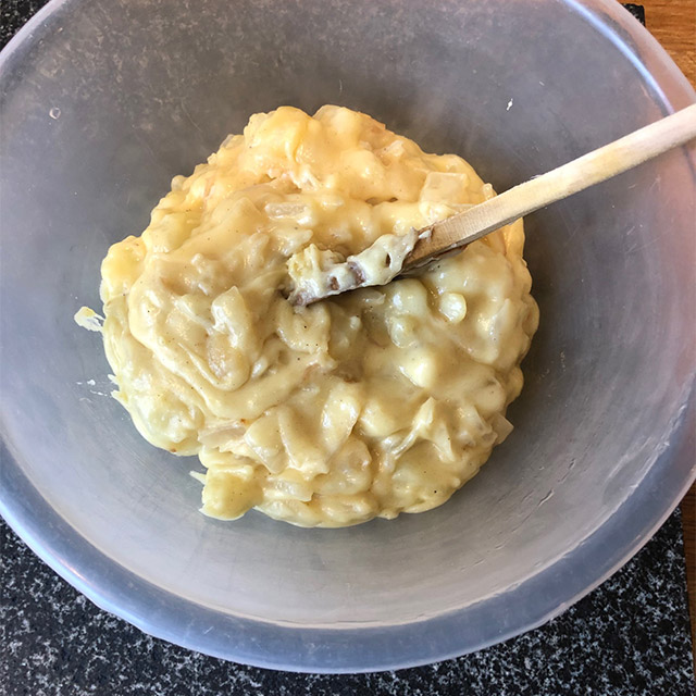 how to make cheese and onion pie filling