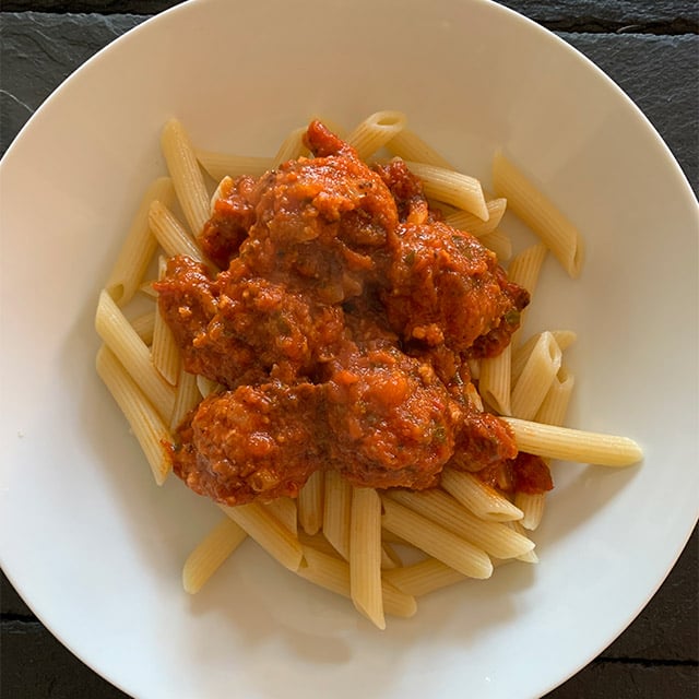 Meatballs-and-pasta-sauce640x640.jpg